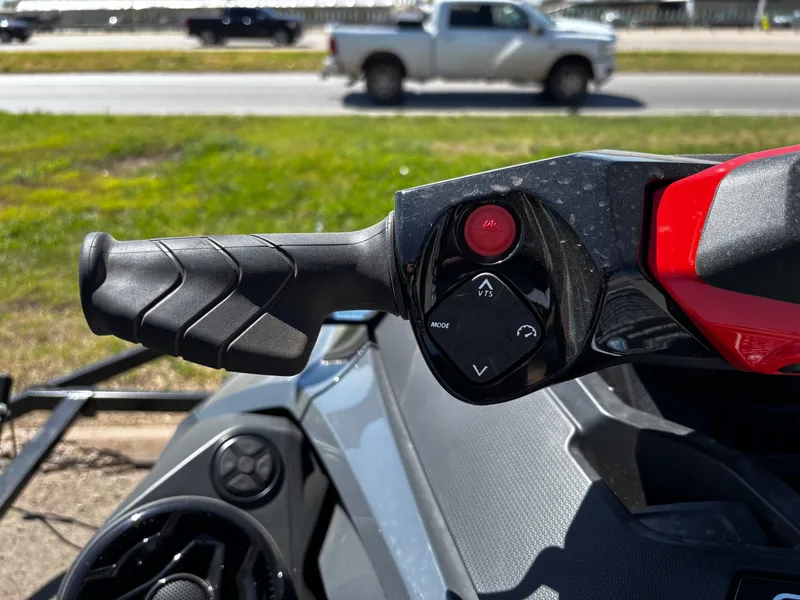 Slide: The Image of Sea-Doo RXT-X 325 Tech Package 2024 - 7