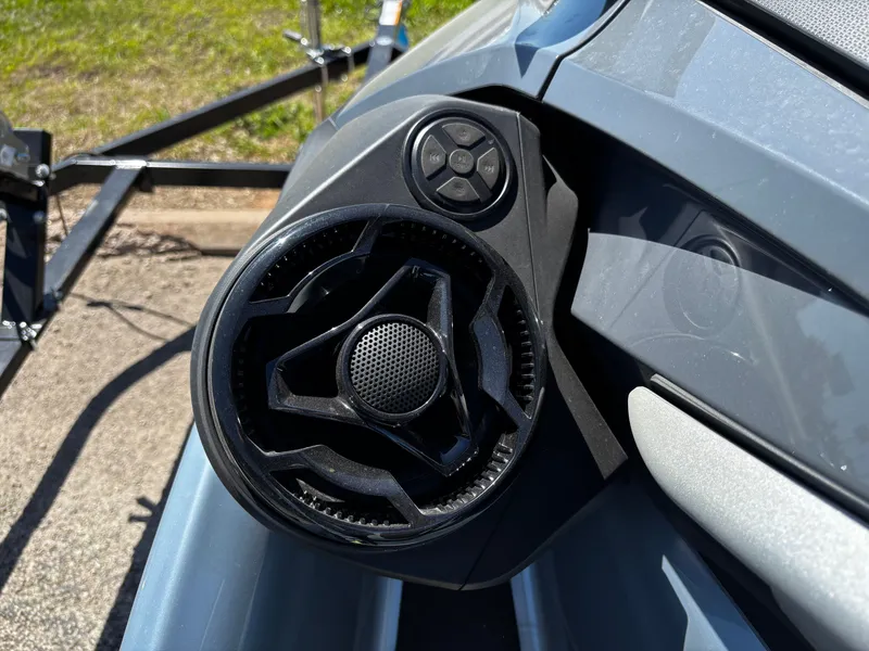 Slide: The Image of Sea-Doo RXT-X 325 Tech Package 2024 - 8