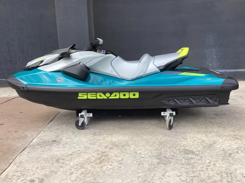 The Image of Sea-Doo GTI SE 170 Tech Package, audio, iDF, iBR 2025 - 1