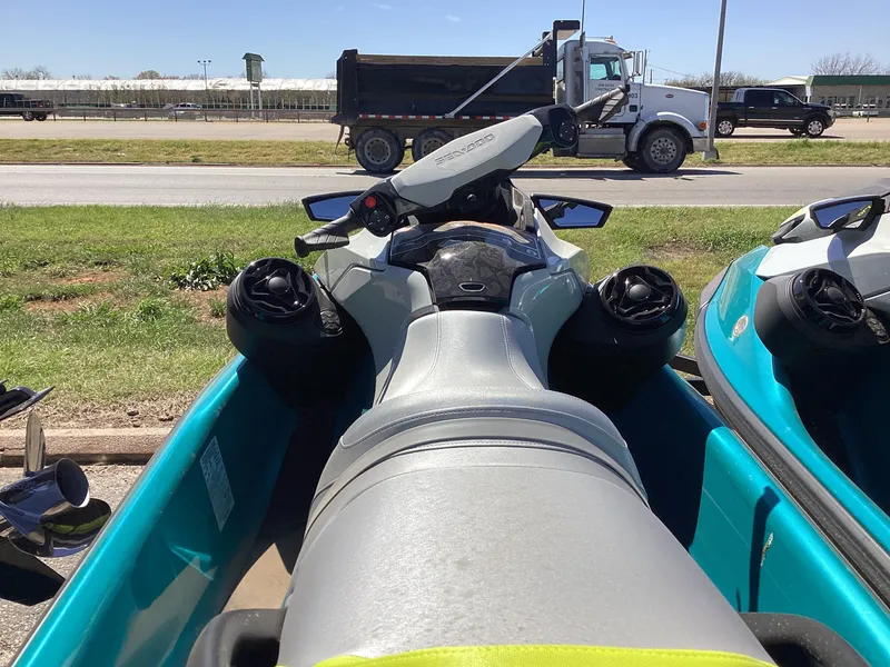 Slide: The Image of Sea-Doo GTI SE 170 Tech Package, audio, iDF, iBR 2025 - 7