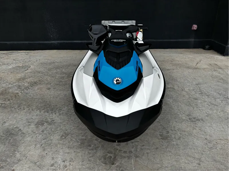 Slide: The Image of Sea-Doo FishPro Scout 130 2025 - 4