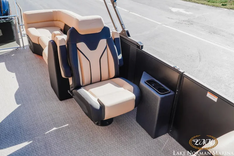 Slide: The Image of Luxurious seating on 2026 Evotti 723QL boat at Lake Norman Marina. - 19