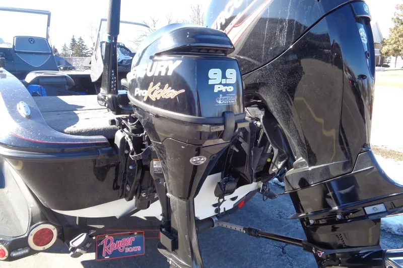 Slide: The Image of 2014 Ranger 1850 LS boat with Mercury 9.9 Pro Kicker outboard motor. - 37