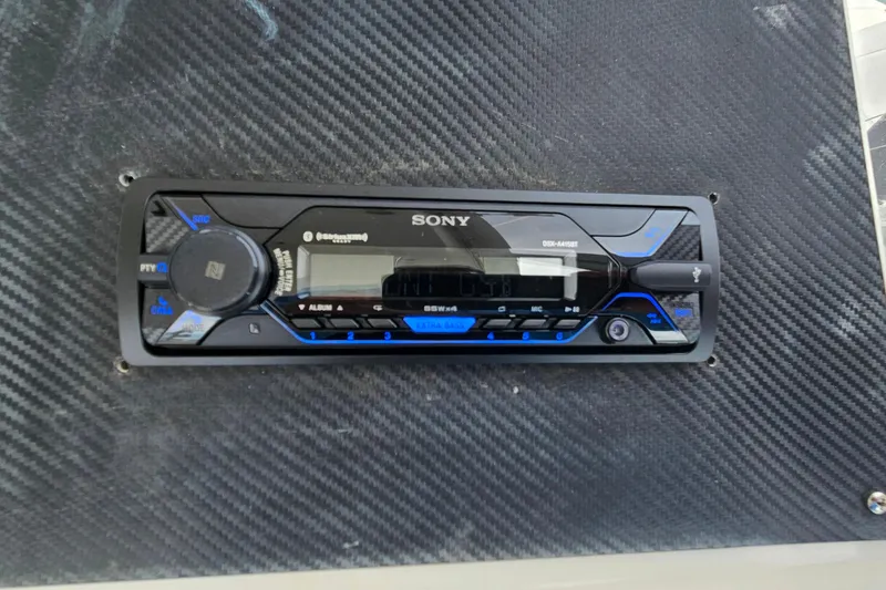 Slide: The Image of Sony stereo system on Ocean Yachts 40 Super Sport, 2000 model, with carbon fiber panel. - 19