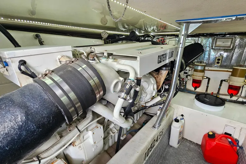 Slide: The Image of Engine room of 2000 Ocean Yachts 40 Super Sport with Caterpillar engine. - 70