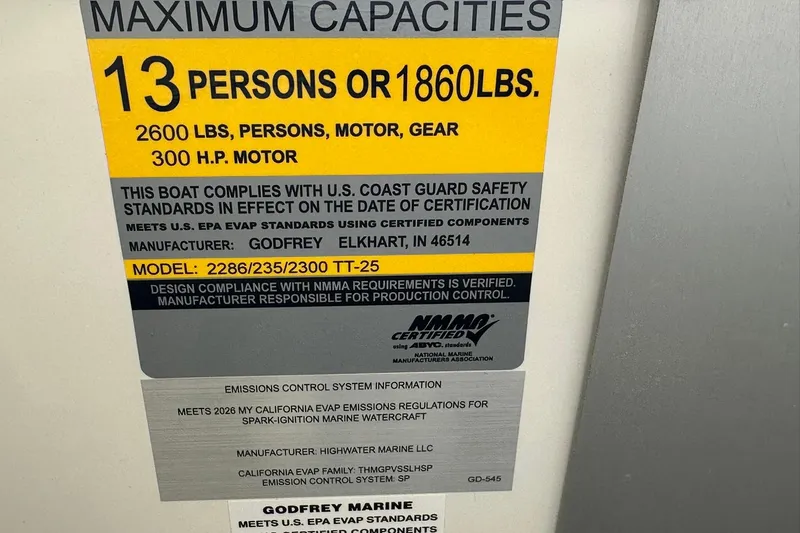 Slide: The Image of Sweetwater EX2286SBX 2026 boat capacity label, 13 persons or 1860 lbs, 300 HP motor. - 16