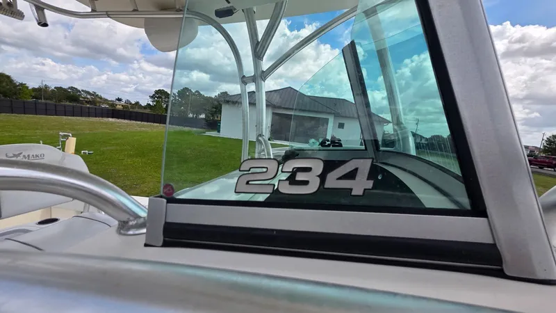 Slide: The Image of Mako 234 Center Console 2014 - 15