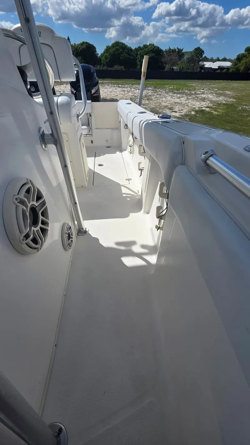 Slide: The Image of Mako 234 Center Console 2014 - 20