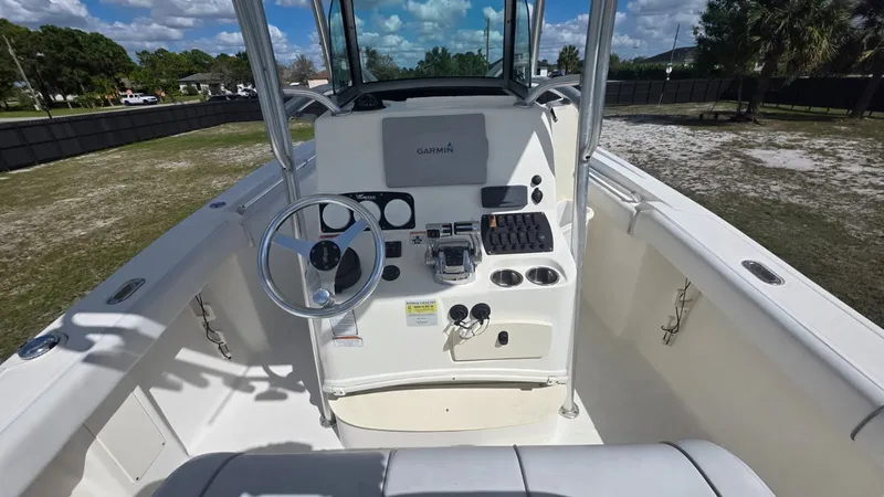 Slide: The Image of Mako 234 Center Console 2014 - 22