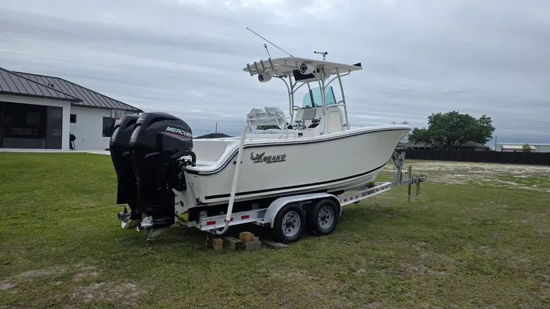 Slide: The Image of Mako 234 Center Console 2014 - 7