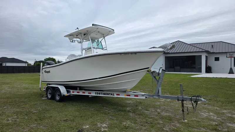 Slide: The Image of Mako 234 Center Console 2014 - 8