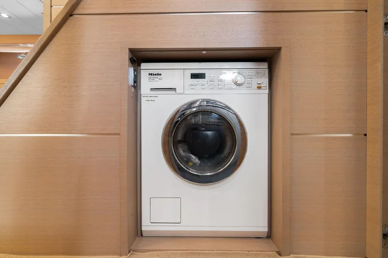 Slide: The Image of Mangusta 72 Express 2010 - 58