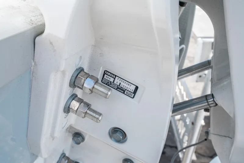 Slide: The Image of Sea Hunt Ultra 255 SE 2026 - 29