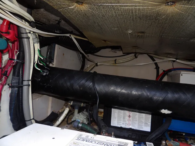 Slide: The Image of Sea Ray 44 Sedan Bridge 2008 - 95