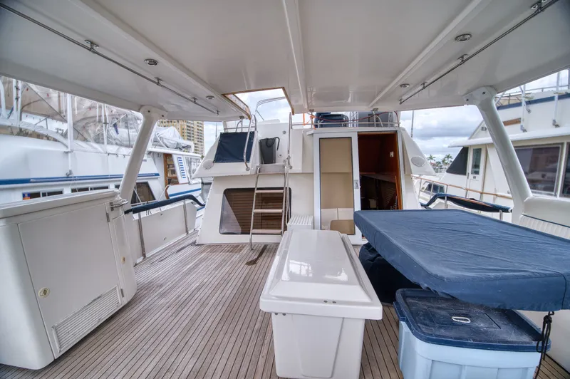 Slide: The Image of Kha Shing Tarquin Trader 53 2001 - 16