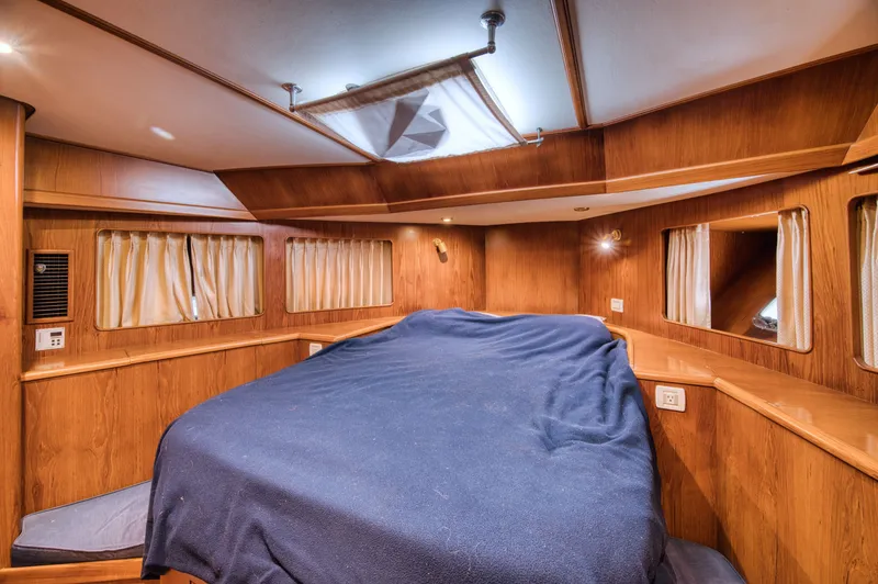 Slide: The Image of Kha Shing Tarquin Trader 53 2001 - 34