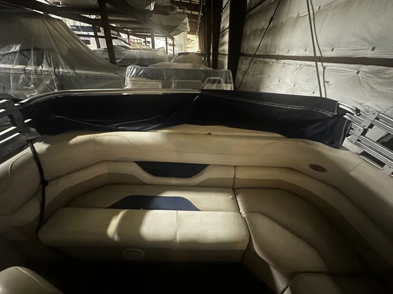 Slide: The Image of Interior of a 2006 Sylvan 8522 Mirage Cruise pontoon boat. - 8