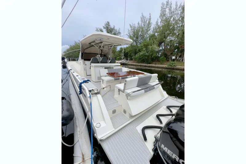 Slide: The Image of Azimut Verve 40 2013 - 14