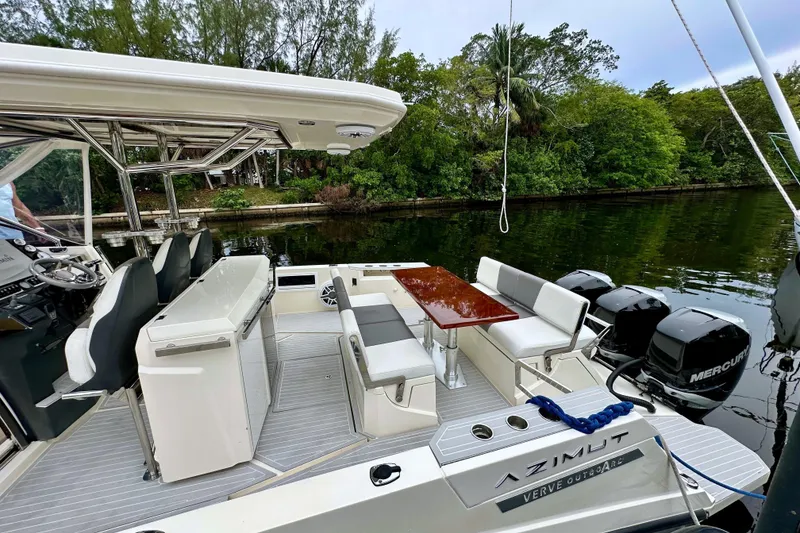 Slide: The Image of Azimut Verve 40 2013 - 17