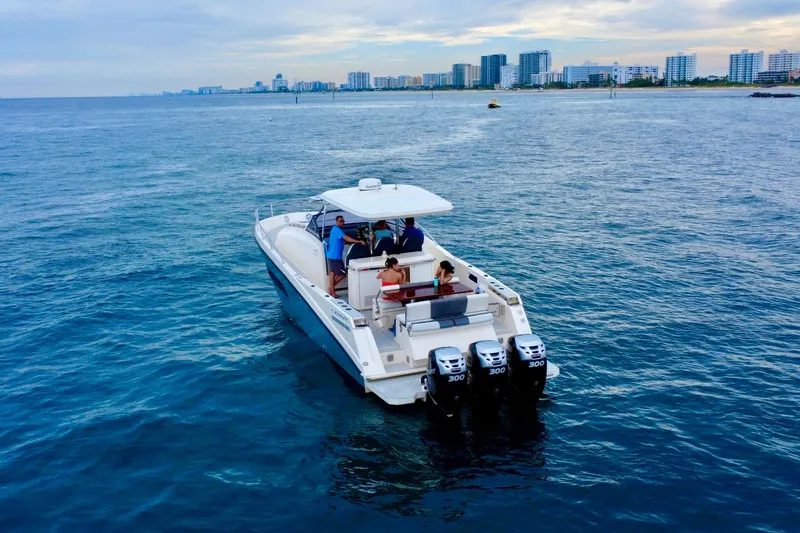 Slide: The Image of Azimut Verve 40 2013 - 2