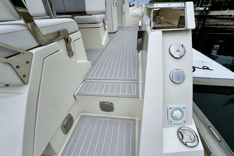 Slide: The Image of Azimut Verve 40 2013 - 23