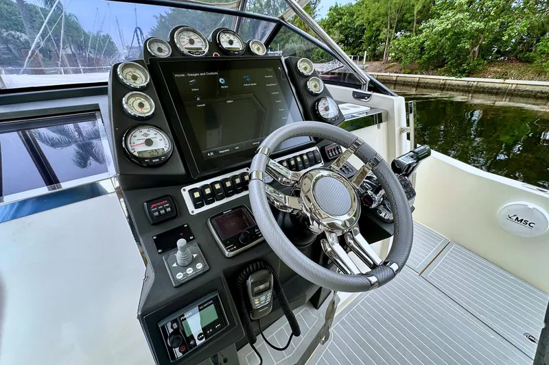 Slide: The Image of Azimut Verve 40 2013 - 49