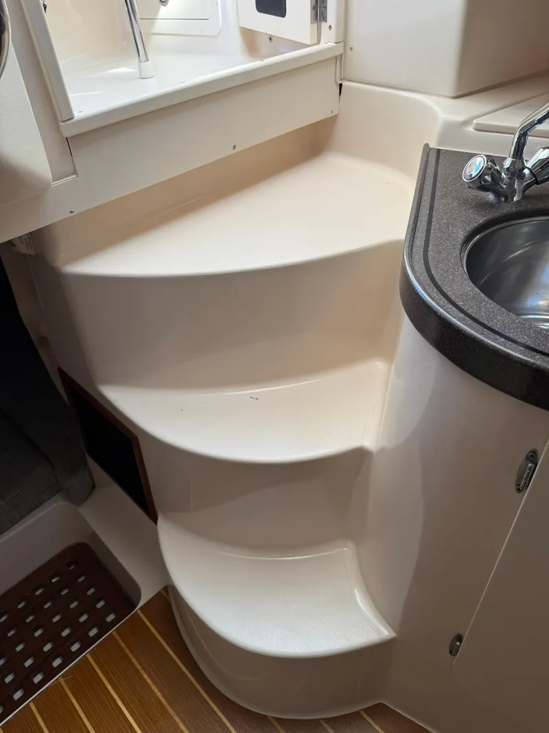 Slide: The Image of Grady-White Express 330 2007 - 55