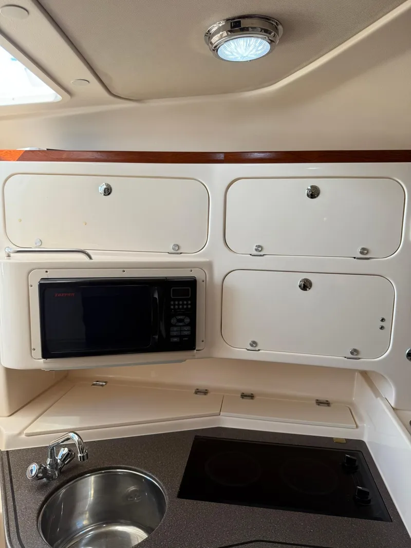 Slide: The Image of Grady-White Express 330 2007 - 58