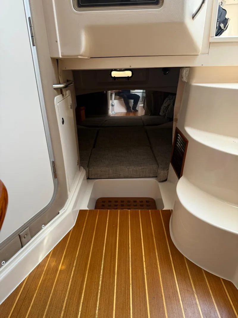 Slide: The Image of Grady-White Express 330 2007 - 73