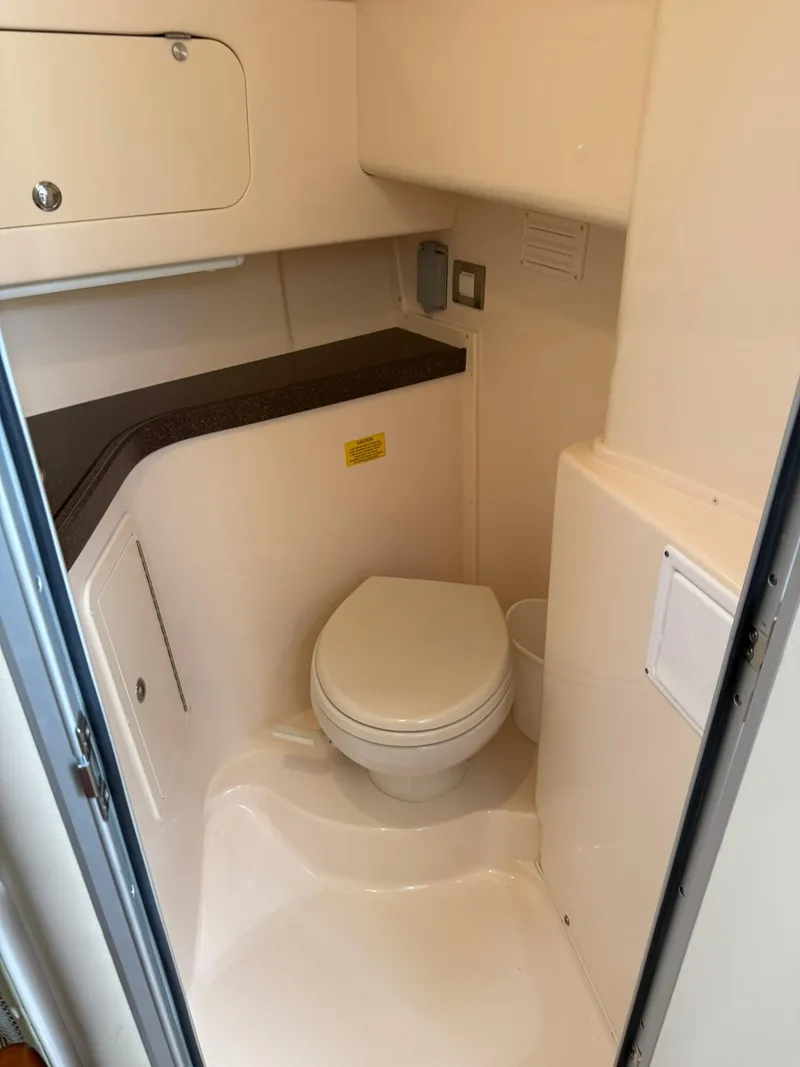 Slide: The Image of Grady-White Express 330 2007 - 81