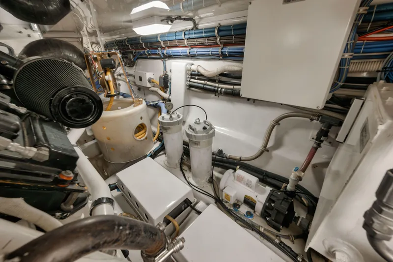 Slide: The Image of Hatteras 60 GT 2009 - 52