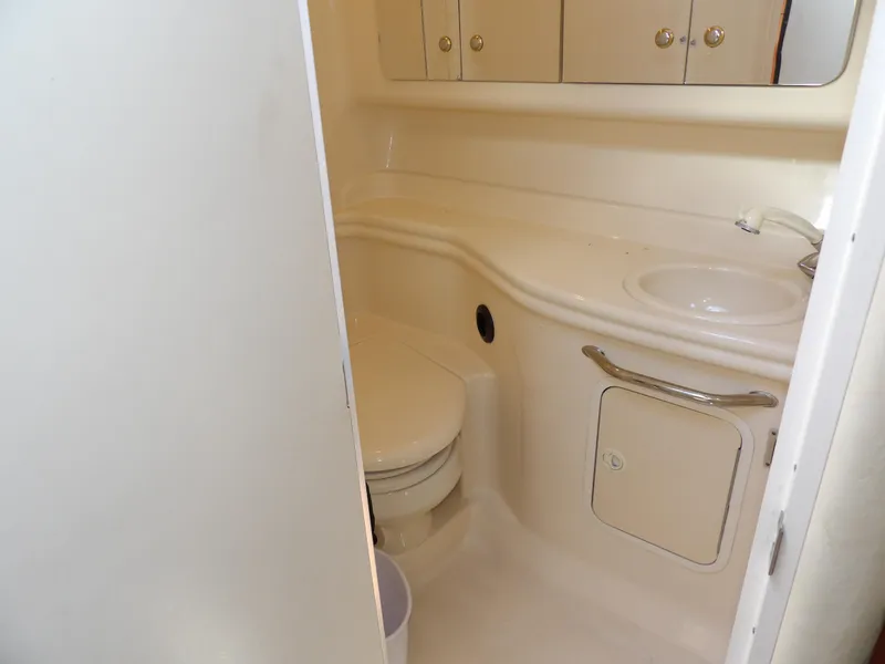 Slide: The Image of Sea Ray Sundancer 320 2004 - 51