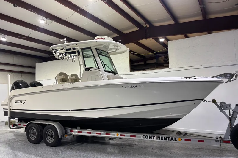 The Image of Boston Whaler 250 Outrage 2018 - undefined