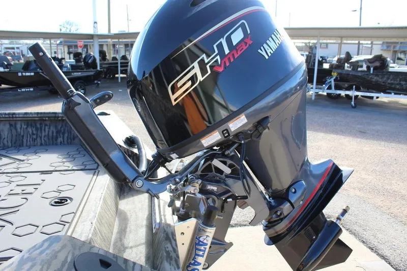 Slide: The Image of 2026 Excel 183 Tomahawk boat with Yamaha SHO VMAX outboard motor. - 11