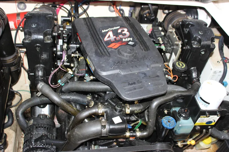 Slide: The Image of Engine compartment of a 2005 Sea Ray Sundancer 280 with MerCruiser 4.3 MPI engine. - 16