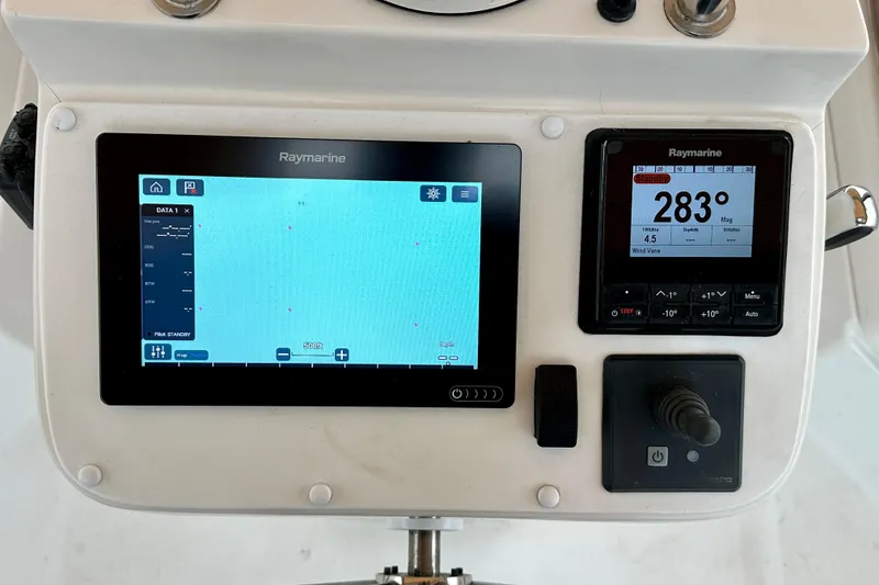 Slide: The Image of Raymarine navigation system on 2005 Beneteau Oceanis Clipper 423 yacht dashboard. - 14