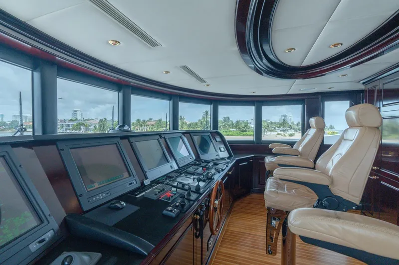 Slide: The Image of Luxurious helm of 2006 Trinity Tri-Deck Motor Yacht with advanced navigation systems. - 22