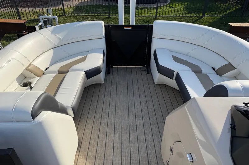 Slide: The Image of Luxurious seating on 2022 Viaggio Diamante 23 U boat with elegant design and spacious layout. - 12