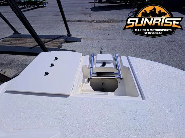 Slide: The Image of Stingray 192 SC 2023 - 11