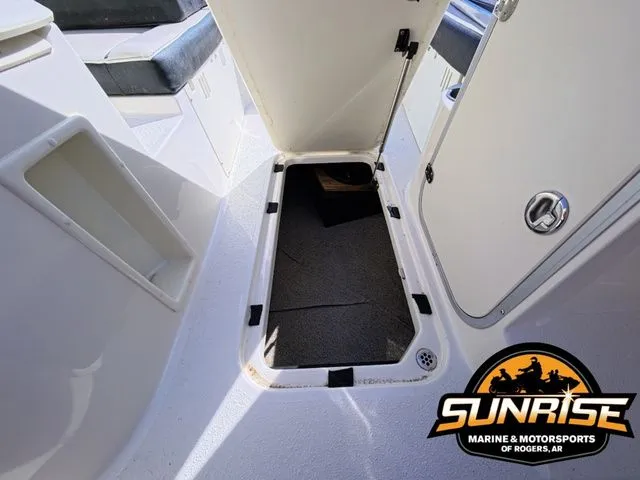 Slide: The Image of Stingray 192 SC 2023 - 12