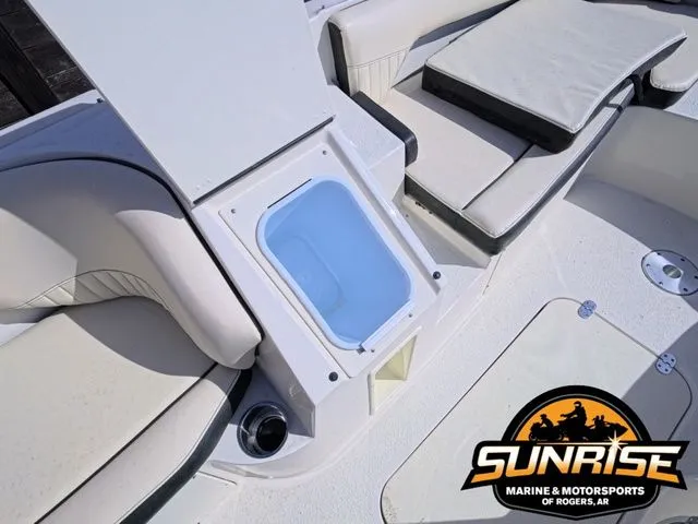 Slide: The Image of Stingray 192 SC 2023 - 13