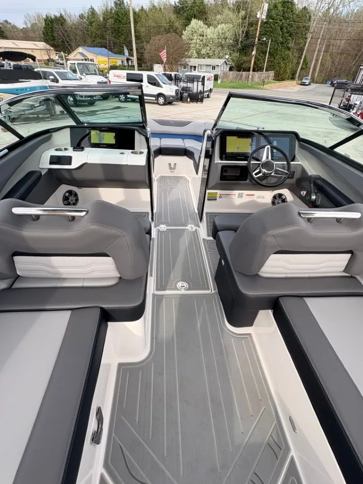 Slide: The Image of Regal LS4 Ultimate 2024 - 15