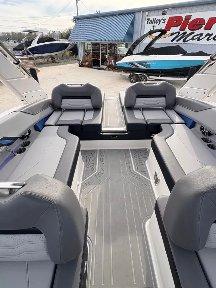 Slide: The Image of Regal LS4 Ultimate 2024 - 16