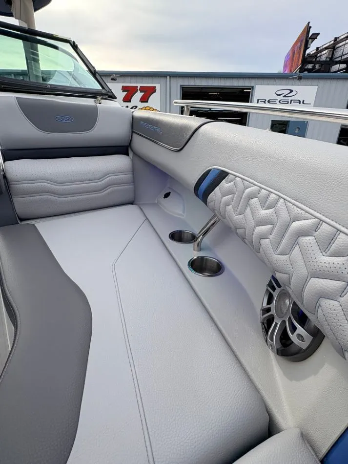 Slide: The Image of Regal LS4 Ultimate 2024 - 22