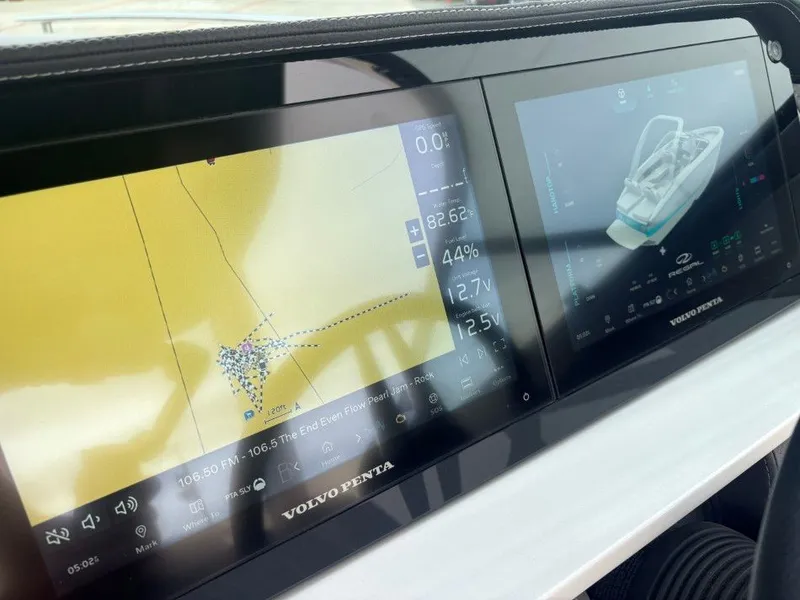 Slide: The Image of Regal LS4 Ultimate 2024 - 29