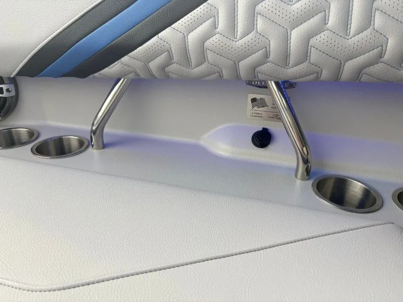 Slide: The Image of Regal LS4 Ultimate 2024 - 34