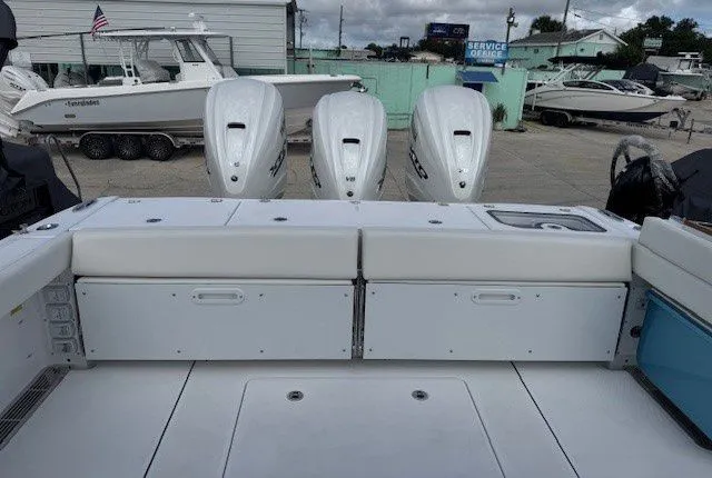 Slide: The Image of Everglades 395 Center Console 2026 - 35