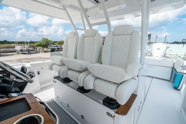 Slide: The Image of Everglades 395 Center Console 2026 - 48