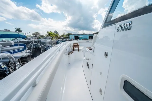 Slide: The Image of Everglades 395 Center Console 2026 - 49