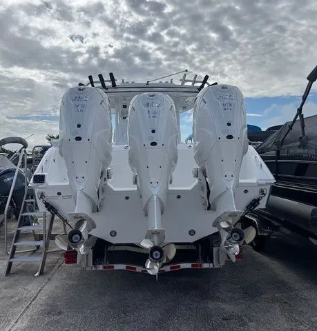 Slide: The Image of Everglades 395 Center Console 2026 - 66